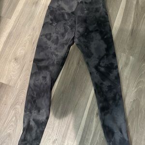 Lululemon Wunder train legging size 6 25” diamond die pitch grey graphite
